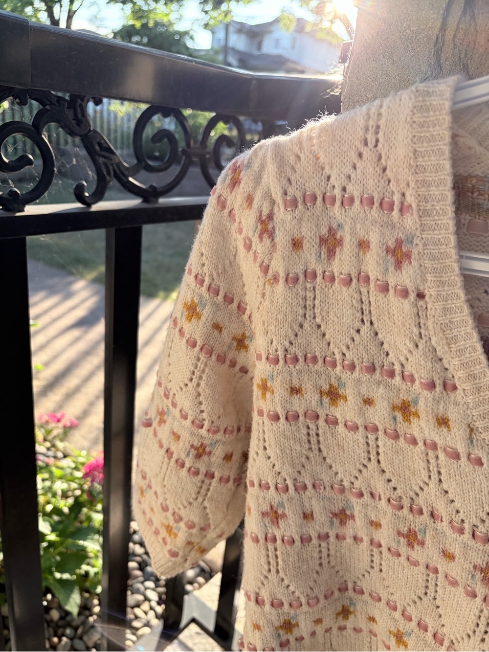 Zara Soft Pastel Ribbon Kinit V-Neck Sweater - Picture 2 of 4